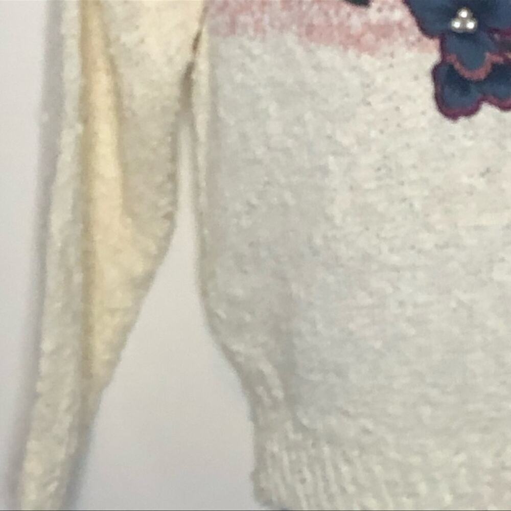 Vintage 90s Floral Embroidered Sweater L Cream Pearl Applique Cottagecore Retro - Picture 11 of 14